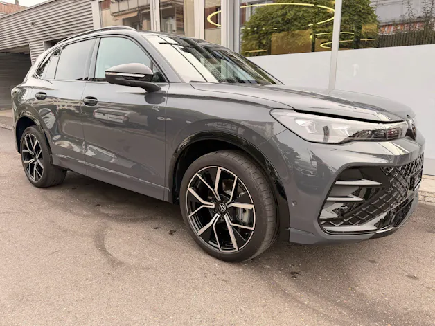 VW Tiguan 2.0 TSI 265PS 4Motion R-Line *** 360° KAMERA & PANORAMADACH ***