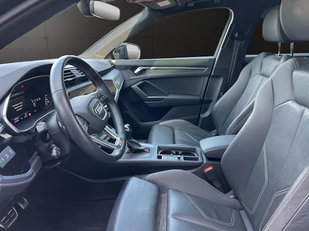 AUDI Q3 35 TFSI S line Attraction S-tronic