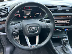 AUDI Q3 35 TFSI S line Attraction S-tronic