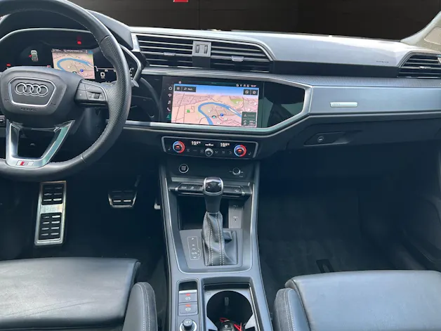 AUDI Q3 35 TFSI S line Attraction S-tronic