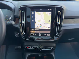 VOLVO XC40 1.5 T5 PiH Ultimate Dark