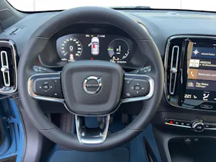 VOLVO XC40 1.5 T5 PiH Ultimate Dark