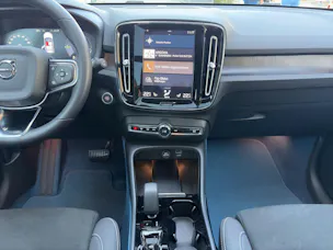 VOLVO XC40 1.5 T5 PiH Ultimate Dark
