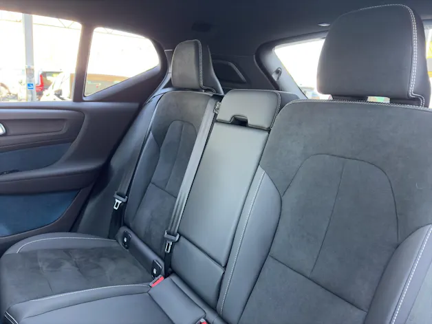 VOLVO XC40 1.5 T5 PiH Ultimate Dark