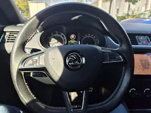 SKODA Octavia Combi 2.0 TSI RS DSG