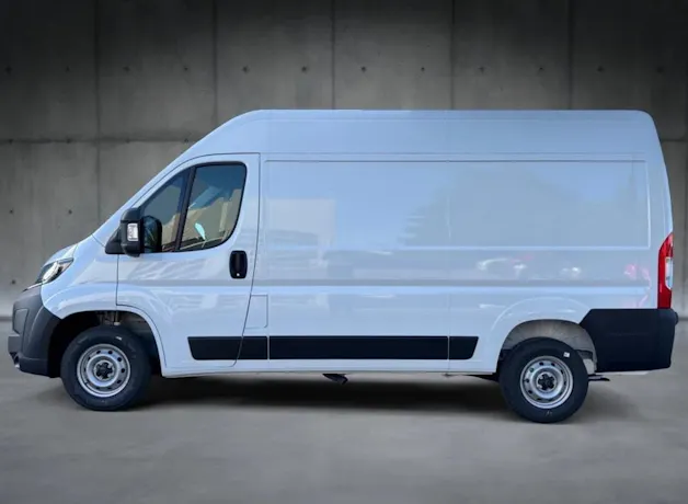 PEUGEOT Boxer 2.2 HDI 335 L2H2
