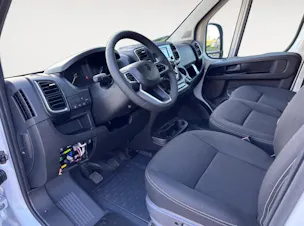 PEUGEOT Boxer 2.2 HDI 335 L2H2