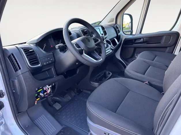 PEUGEOT Boxer 2.2 HDI 335 L2H2
