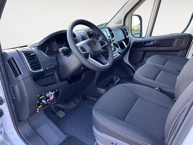 PEUGEOT Boxer 2.2 HDI 335 L2H2