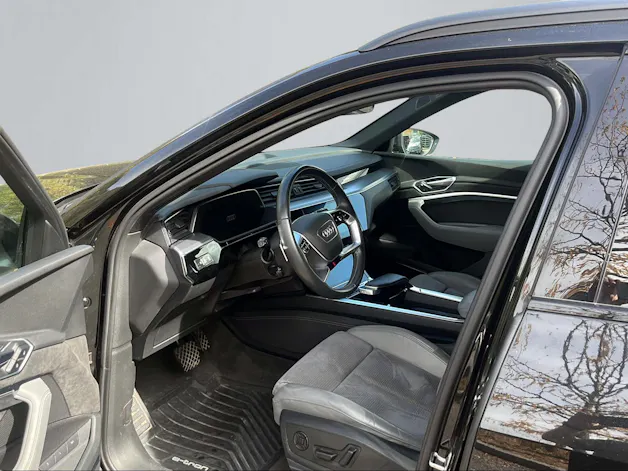 AUDI e-tron 55 S Line quattro