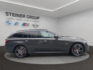 BMW 330e x DriveTouring Steptronic M Sport Pro