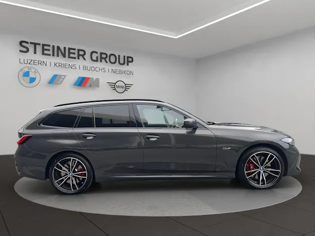 BMW 330e x DriveTouring Steptronic M Sport Pro