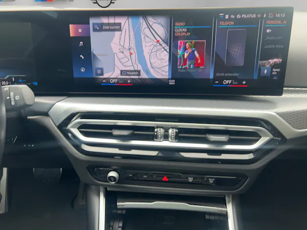 BMW 330e x DriveTouring Steptronic M Sport Pro