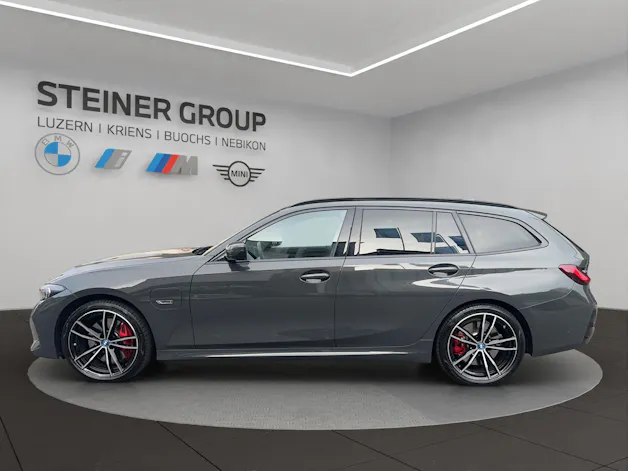 BMW 330e x DriveTouring Steptronic M Sport Pro