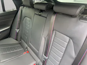 BMW 330e x DriveTouring Steptronic M Sport Pro