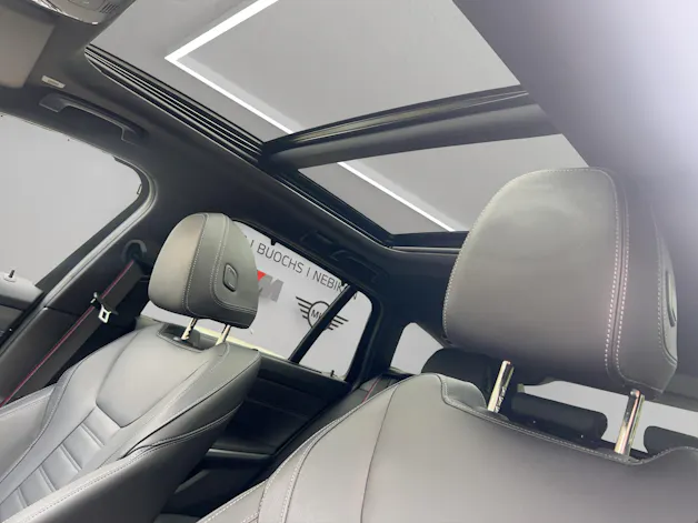 BMW 330e x DriveTouring Steptronic M Sport Pro