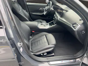 BMW 330e x DriveTouring Steptronic M Sport Pro