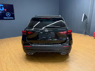 MERCEDES-BENZ GLA 250 e EQ Star - AMG / DISTRONIC / 360 Grad Kamera