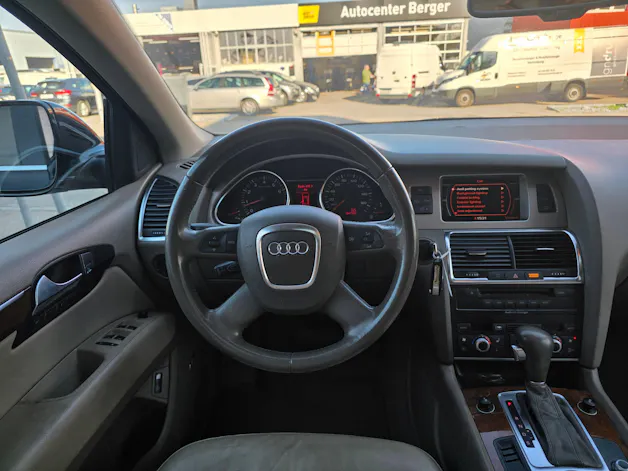 AUDI Q7 3.6 FSI quattro tiptronic