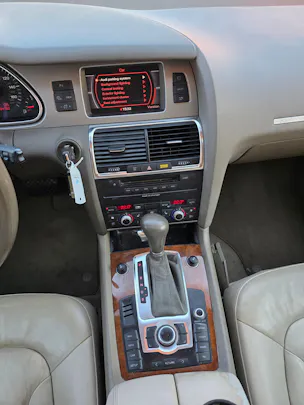 AUDI Q7 3.6 FSI quattro tiptronic