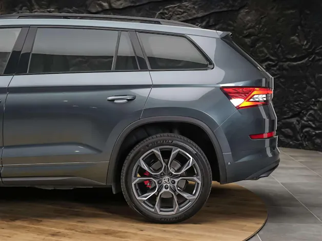 SKODA Kodiaq 2.0 Bi-TDI SCR RS 4x4 DSG *CH Fahrzeug*7 Plätzer*Panorama*Standheizung*