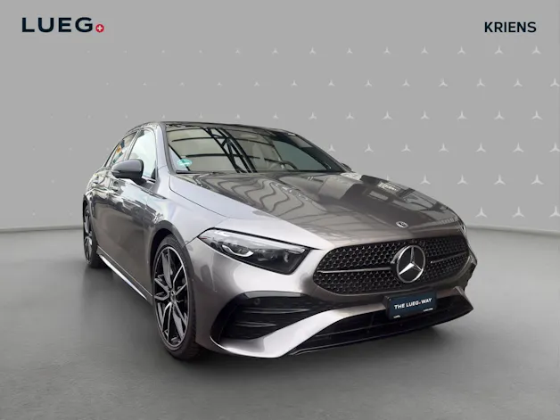MERCEDES-BENZ A 250 4M - AMG / DISTRONIC / 360 Grad Kamera / Head-Up Display