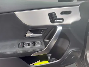 MERCEDES-BENZ A 250 4M - AMG / DISTRONIC / 360 Grad Kamera / Head-Up Display