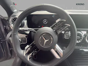 MERCEDES-BENZ A 250 4M - AMG / DISTRONIC / 360 Grad Kamera / Head-Up Display