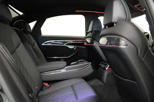 AUDI S8 TFSI quattro tiptronic