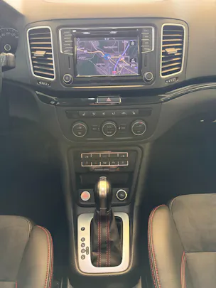 SEAT Alhambra 1.4 TSI FR Line DSG | CH | 7 Sitzer mit Kindersitzen | Elektrische Türen | AHK | Apple CarPlay/Android Auto | DAB+ |
