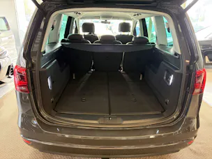 SEAT Alhambra 1.4 TSI FR Line DSG | CH | 7 Sitzer mit Kindersitzen | Elektrische Türen | AHK | Apple CarPlay/Android Auto | DAB+ |