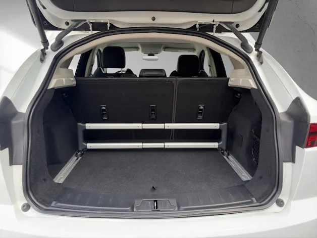 Jaguar E-Pace 2.0 P250 HSE AWD Automatik