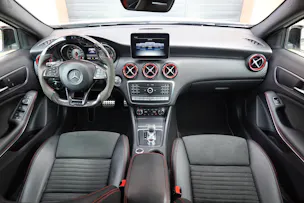 MERCEDES-BENZ A 45 AMG 4Matic "* Pack AMG * Caméra de Recul * Tempomat Adaptatif * Clim Auto * Jantes 18 * Aide à la Conduite *"