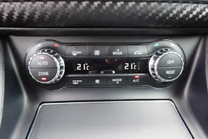 MERCEDES-BENZ A 45 AMG 4Matic "* Pack AMG * Caméra de Recul * Tempomat Adaptatif * Clim Auto * Jantes 18 * Aide à la Conduite *"