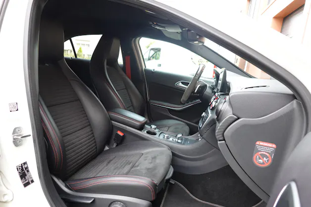 MERCEDES-BENZ A 45 AMG 4Matic "* Pack AMG * Caméra de Recul * Tempomat Adaptatif * Clim Auto * Jantes 18 * Aide à la Conduite *"