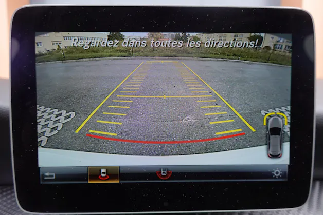 MERCEDES-BENZ A 45 AMG 4Matic "* Pack AMG * Caméra de Recul * Tempomat Adaptatif * Clim Auto * Jantes 18 * Aide à la Conduite *"
