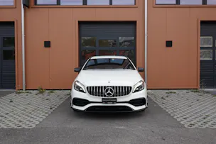 MERCEDES-BENZ A 45 AMG 4Matic "* Pack AMG * Caméra de Recul * Tempomat Adaptatif * Clim Auto * Jantes 18 * Aide à la Conduite *"