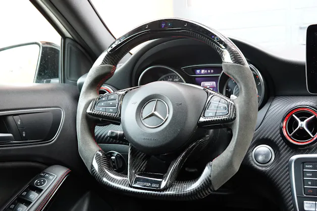 MERCEDES-BENZ A 45 AMG 4Matic "* Pack AMG * Caméra de Recul * Tempomat Adaptatif * Clim Auto * Jantes 18 * Aide à la Conduite *"