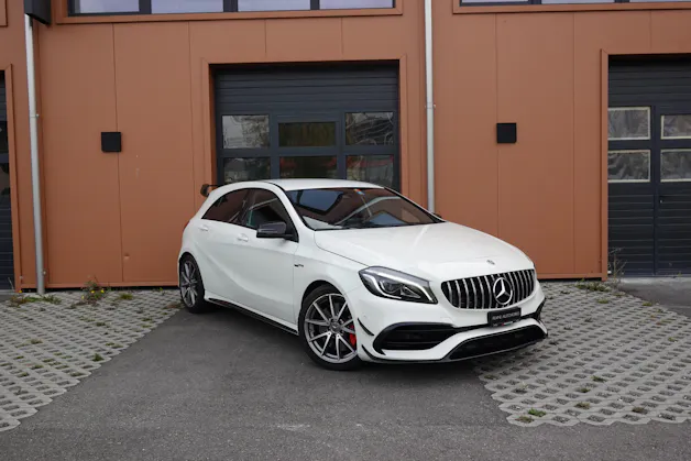 MERCEDES-BENZ A 45 AMG 4Matic "* Pack AMG * Caméra de Recul * Tempomat Adaptatif * Clim Auto * Jantes 18 * Aide à la Conduite *"