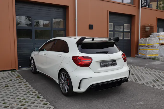 MERCEDES-BENZ A 45 AMG 4Matic "* Pack AMG * Caméra de Recul * Tempomat Adaptatif * Clim Auto * Jantes 18 * Aide à la Conduite *"