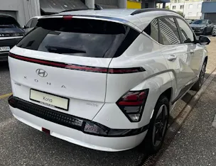 HYUNDAI Kona 65,4 kWh Electric Amplia