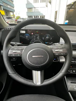 HYUNDAI Kona 65,4 kWh Electric Amplia