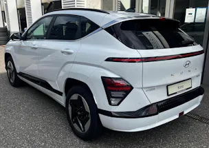 HYUNDAI Kona 65,4 kWh Electric Amplia