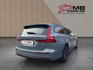 VOLVO V60 B3 Benzin Mild Hybrid Momentum Light Geartronic