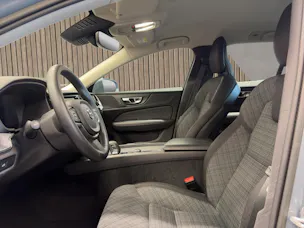 VOLVO V60 B3 Benzin Mild Hybrid Momentum Light Geartronic