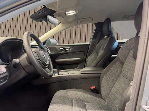 VOLVO V60 B3 Benzin Mild Hybrid Momentum Light Geartronic