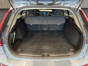 VOLVO V60 B3 Benzin Mild Hybrid Momentum Light Geartronic