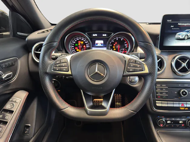 MERCEDES-BENZ GLA 250