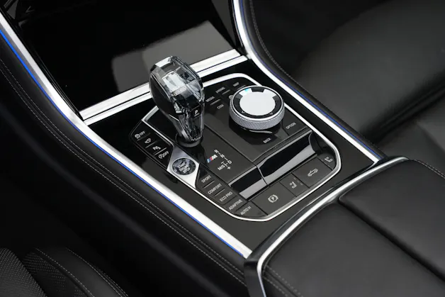 BMW M850i xDrive Steptronic *CH-Fahrzeug* *Dravitgrau* *B&W*