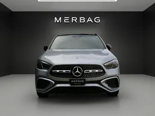 MERCEDES-BENZ GLA 250 4MATIC Swiss Star